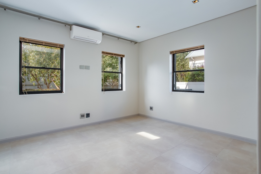 To Let 4 Bedroom Property for Rent in Vrykyk Western Cape